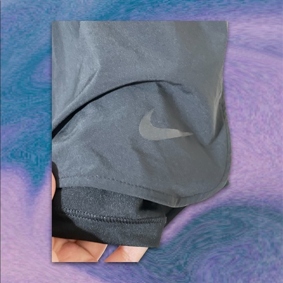 ♥︎ Nike Full Flex 2 in 1 Shorts ♥︎ - Picture 6 of 7